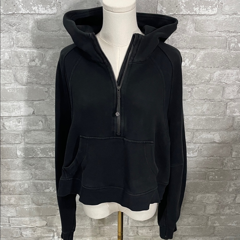 Lululemon Scuba Oversized 1/2 Zip Hoodie
Black